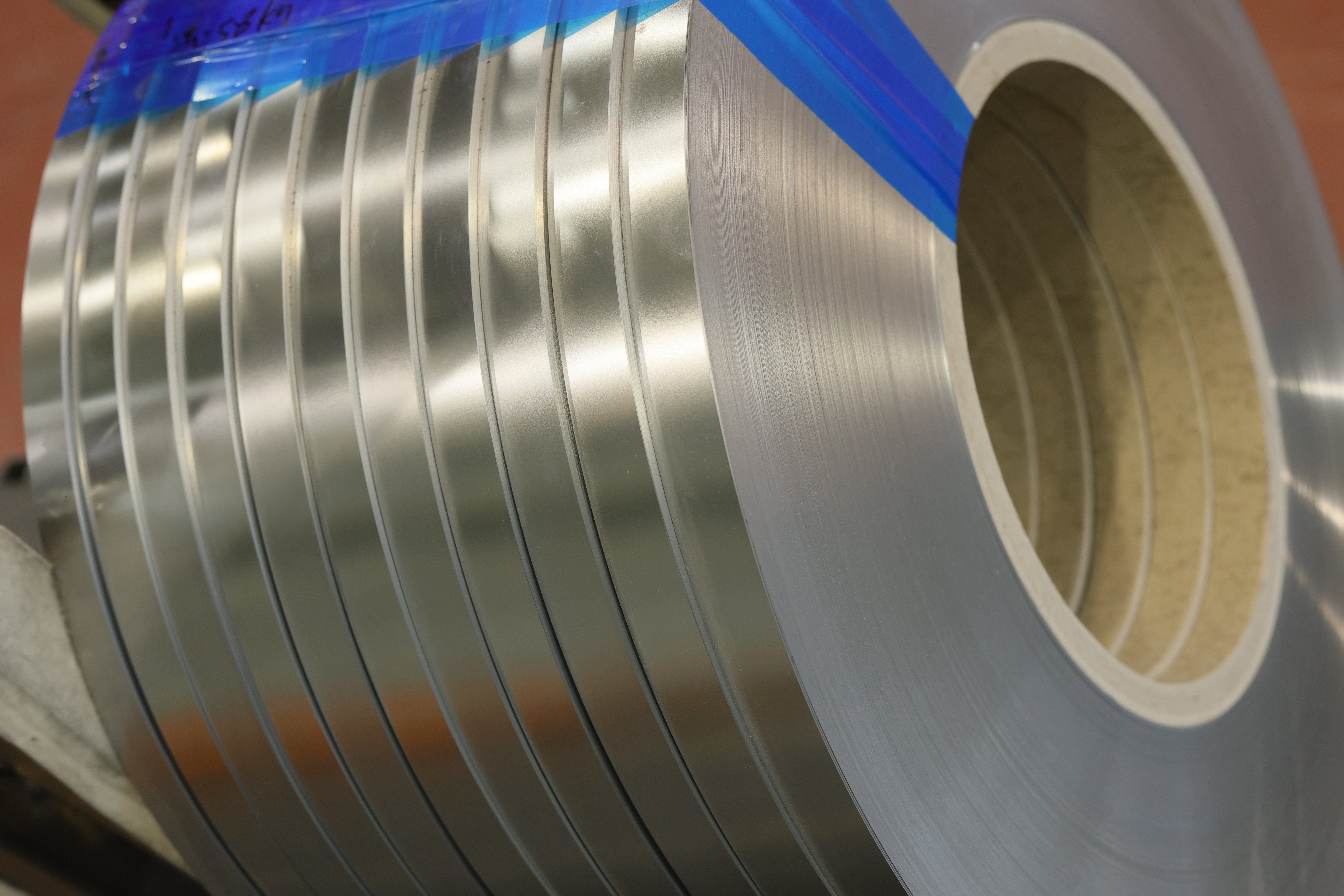 Bobinas de tiras de aço inoxidável ASTM grau 430 preço baixo de fábrica de alta qualidade laminados a frio/laminados a quente